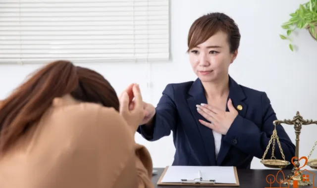 女性からの相談に対応する女性弁護士