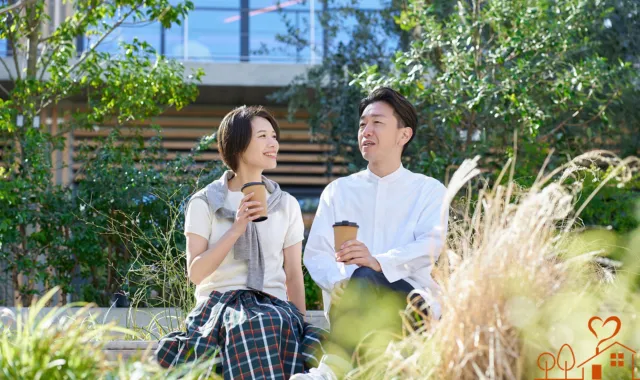 親密そうな男女