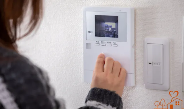 インターフォンで対応