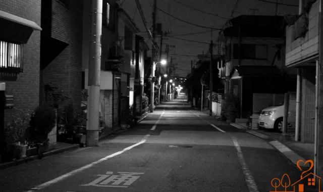 暗い住宅街